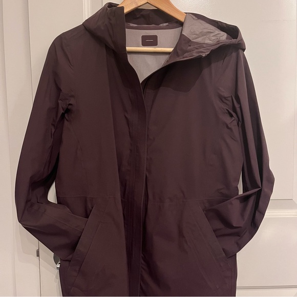 lululemon Rain Haven Jacket - Picture 7 of 12